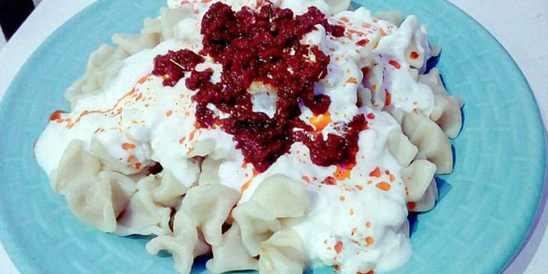 مانتی یکی از غذاهای معروف ترکیه