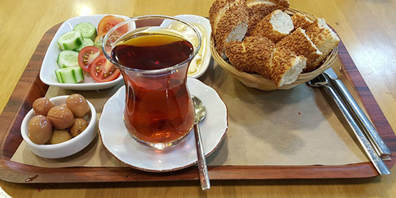 سیمیت٬ بهترین و خوشمزه ترین نان ترکیه